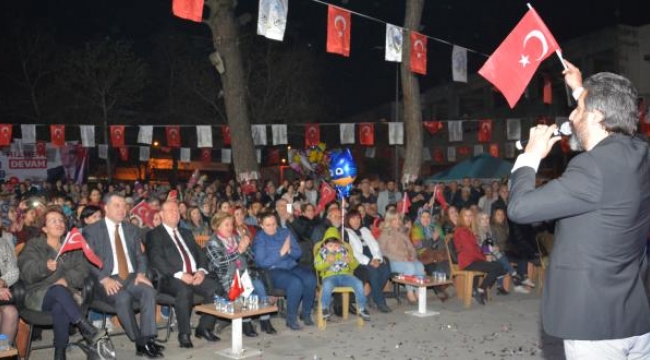Efeler Belediyesi Umurlu'da bahar konseri düzenledi.