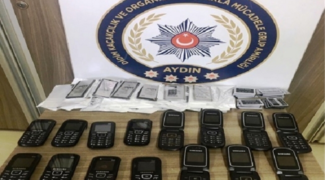 Aydın'da kaçak cep telefonu operasyonu: 3 gözaltı