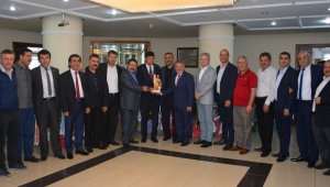 AYESOB Yönetiminden Nazilli Belediye Başkanı Özcan'a 'hayırlı olsun' ziyareti
