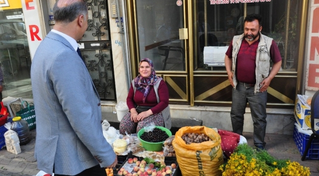 Başkan Kaya, Fevzipaşa Caddesine taşınan köylü pazarını gezdi