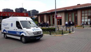Beşiktaş saldırısında yaralanan polis memuru şehit oldu