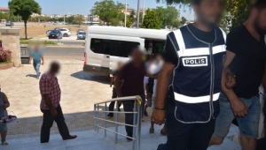 Didim'de çeşitli suçlardan aranan 16 zanlı gözaltına alındı