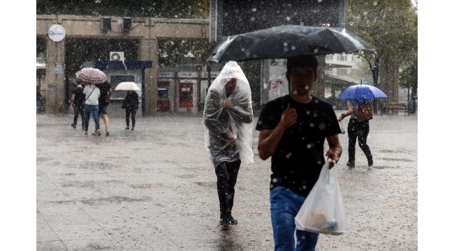 İstanbul'da yağmur manzaraları