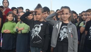 Kuşadası'nda 10 Kasım Atatürk'ü Anma Günü törenleri