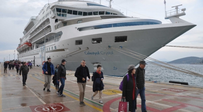 Kuşadası Limanı, 2019 sezonunun son kruvaziyer gemisini ağırladı