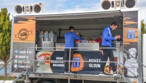 Başkan Atabay, sporculara sıcak çorba ikram etti