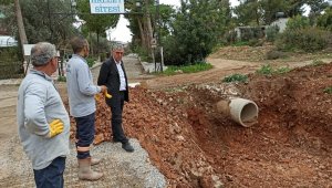 Didim Belediyesi Akbük'te yağmur suyu kanalı yapıyor