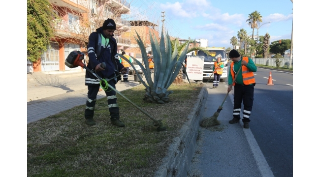 Efeler Belediyesi ekipleri peyzaj ve bakım çalışmalarına devam ediyor