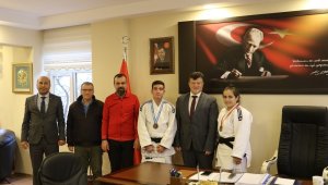 Şampiyon judoculardan Fillikçioğlu'na ziyaret