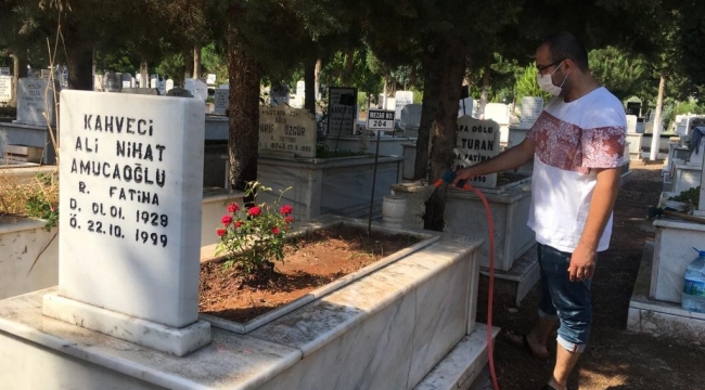  Aydın'da mezarlıklarda ziyaretçi yoğunluğu