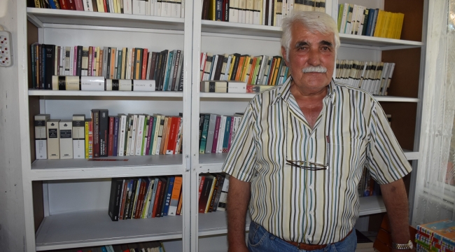 Emekli eğitim müfettişi, gençler okuma alışkanlığı kazansın diye 76 yaşında kütüphane kurdu