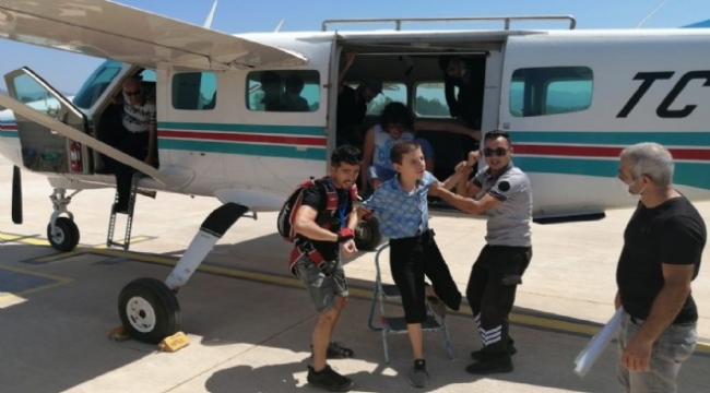 Aydın'da Engelli gençlerin uçma hayali gerçek oldu