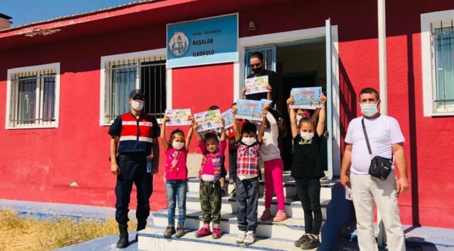  Aydın'da 'Güvenli Okul, Güvenli Gelecek' projesi kapsamında jandarma ekipleri denetim yaptı