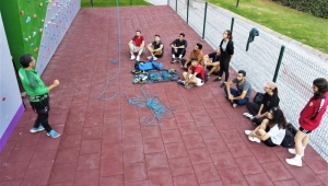  Efeler Belediyesi'nin tırmanma duvarı BESYO öğrencilerini ağırladı