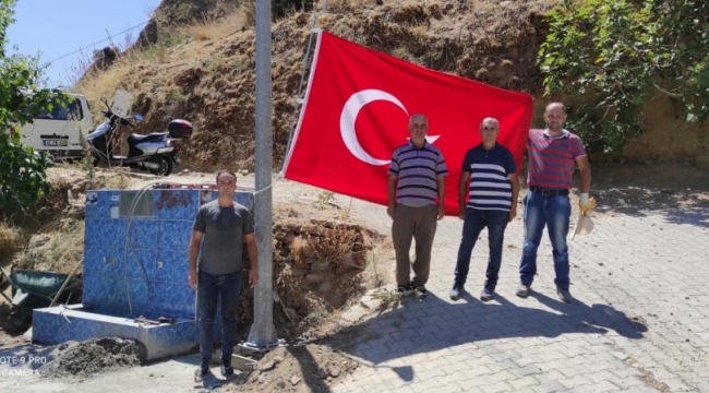  Nazilli’de 15 mahalleye dev Türk Bayrağı dikildi