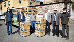 Aydın Büyükşehir Belediyesi'nden bal üreticilerine arı kovanı hibe edildi