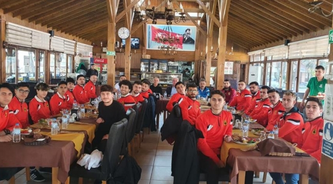 Germencik Belediyesi'nden Germencikspor'a moral kahvaltısı
