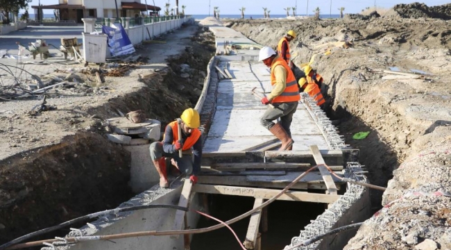 Aydın Büyükşehir Belediyesi Kuşadası'ndaki alt yapı çalışmalarını sürdürüyor