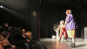  Aydın Büyükşehir Belediyesi Şehir Tiyatrosu çocuk oyunu ile perdelerini açtı