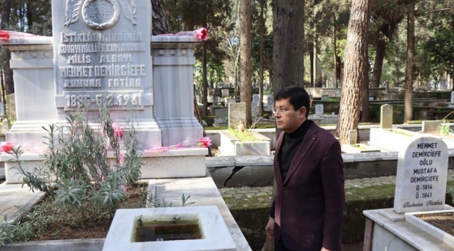  Demirci Mehmet Efe mezarı başında anıldı