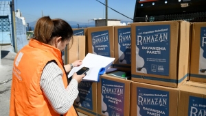 Kuşadası Belediyesi’den 4 bin aileye Ramazan yardımı
