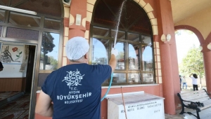 Aydın Büyükşehir Belediyesi cami temizliklerini sürdürüyor