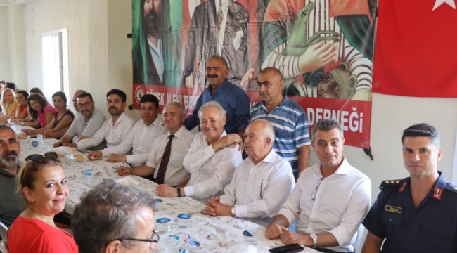  Başkan Özcan, Eğrek Alevi Bektaşi Kültür ve Cemevi'nin aşure ve lokma hayrına katıldı