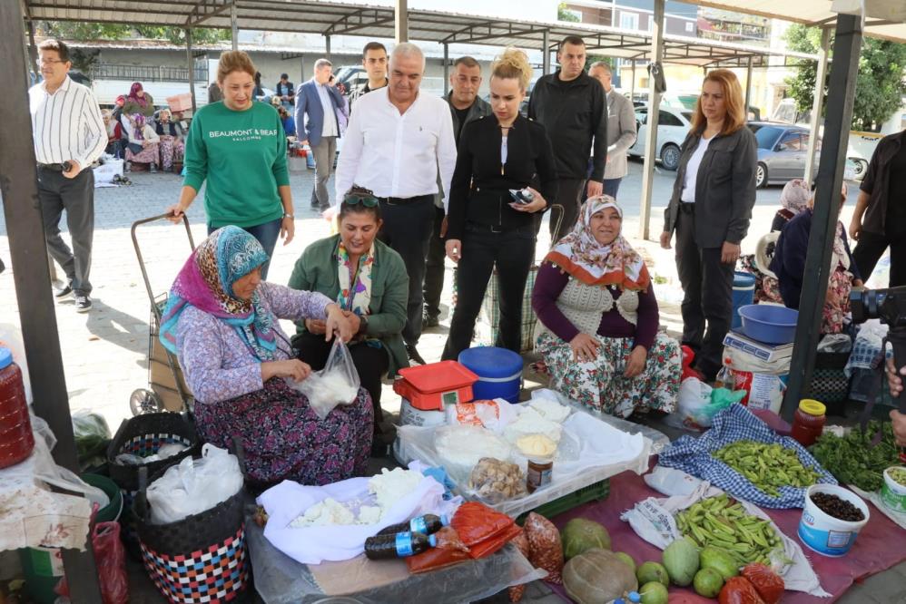  Başkan Çerçioğlu Koçarlı pazarında vatandaşlarla buluştu
