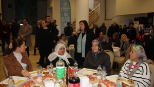 Başkan Çerçioğlu depremzede kadınlarla buluştu