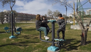 Kuşadası Belediyesi’nden çocuk parklarına kameralı güvenlik önlemi 