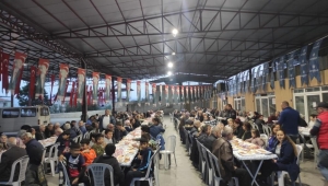 Aydın Büyükşehir Belediyesi Aydınlıları iftar sofralarında buluşturmaya devam ediyor