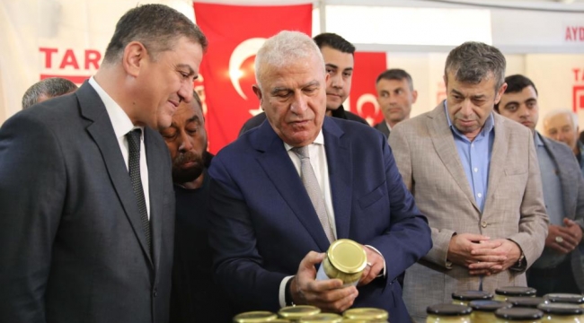 Başkan Atay, Aydın Tarım Fuarı'nda belediyenin ürünlerini tanıttı