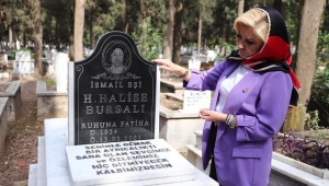 AK Parti İzmir Milletvekili Şebnem  Bursalı Aydın'daki  anne ve babasının mezarını ziyaret etti