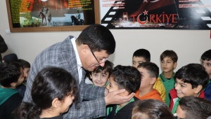 Başkan Özcan yeni eğitim öğretim yılını kutladı